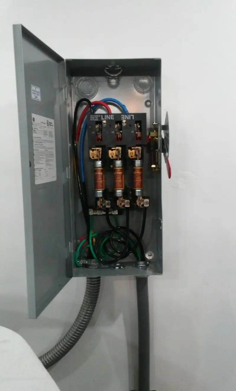 Three-phase disconnect switch installed for Electrical Wiring & Rewiring in Drexel Heights